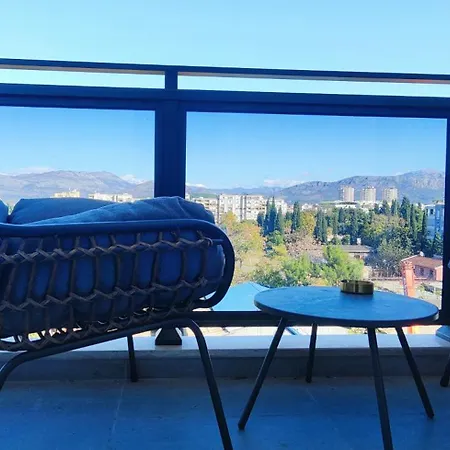 Lägenhet Living With Style - Elegant One-bedroom Podgorica