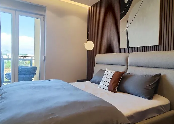 Apartment Living With Style - Elegant One-bedroom *