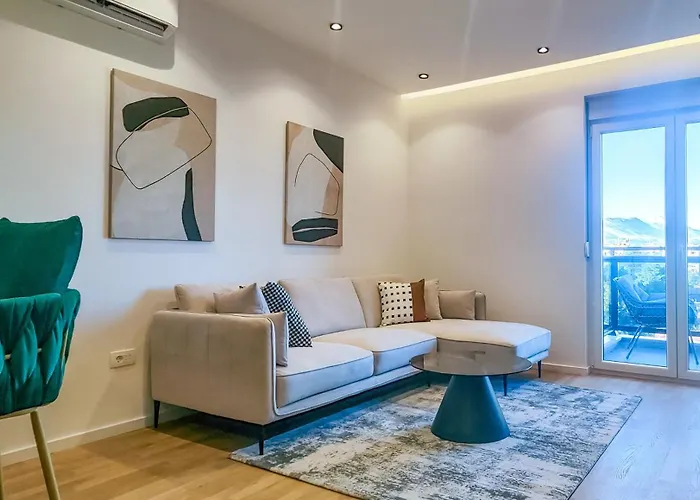 Apartment Living With Style - Elegant One-bedroom *